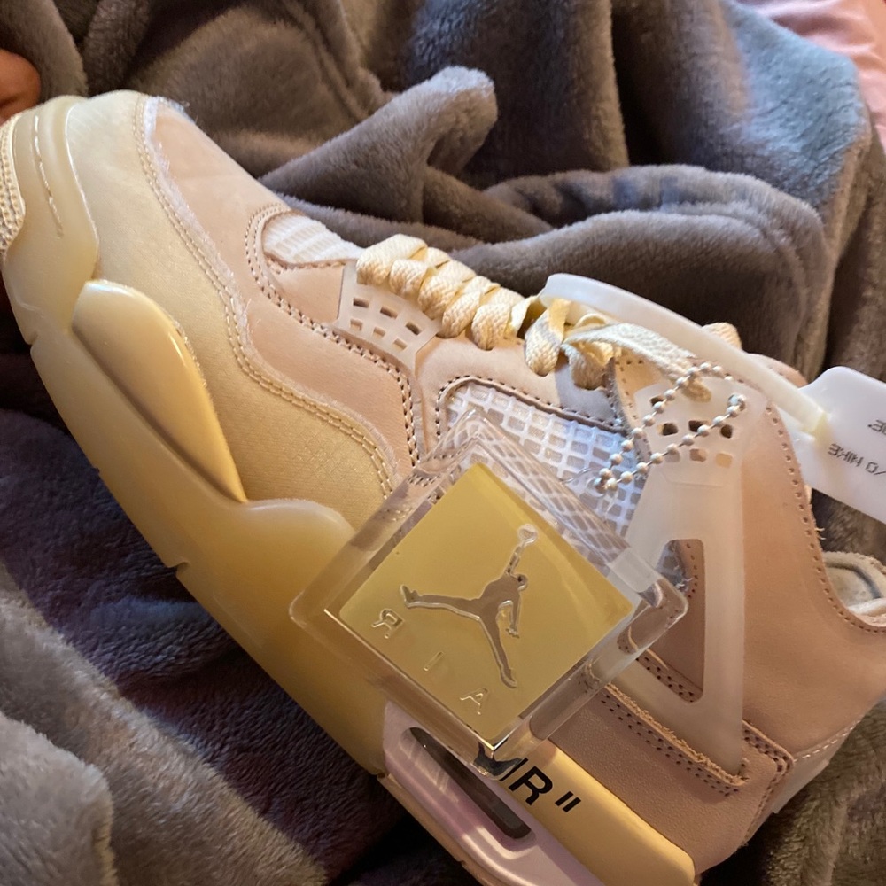 OFF WHITE RETRO 4 “Sail”